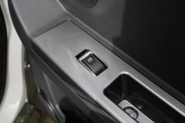 E路顺&nbsp;电动封闭厢货驾驶室图片