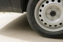 E路顺&nbsp;电动封闭厢货底盘图片