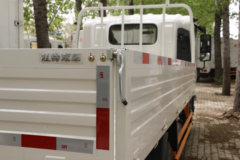 江铃 凯运+ 宽体 146马力 4.2米单排栏板轻卡(法士特8档)(JX1049TGA26) 江铃 凯运+ 宽体 146马力 4.2米单排栏板轻卡(法士特8档)(JX1049TGA26)