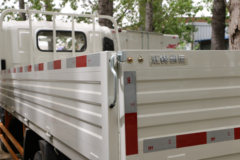 江铃 凯运+ 宽体 146马力 4.2米单排栏板轻卡(法士特8档)(JX1049TGA26) 江铃 凯运+ 宽体 146马力 4.2米单排栏板轻卡(法士特8档)(JX1049TGA26)