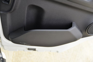 �������ó� ���KR 190���� 4X2 �����жʽ������(������)(ZQZ5121ZXXD6)ͼƬ