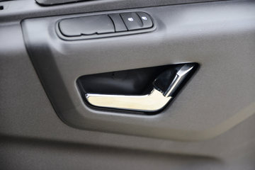 �������ó� ���KR 190���� 4X2 �����жʽ������(������)(ZQZ5121ZXXD6)ͼƬ