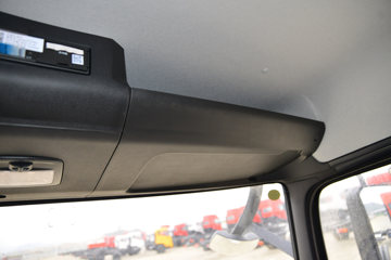 �������ó� ���KR 190���� 4X2 �����жʽ������(������)(ZQZ5121ZXXD6)ͼƬ