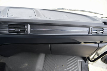 �������ó� ���KR 190���� 4X2 �����жʽ������(������)(ZQZ5121ZXXD6)ͼƬ