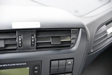 �������ó� ���KR 190���� 4X2 �����жʽ������(������)(ZQZ5121ZXXD6)ͼƬ