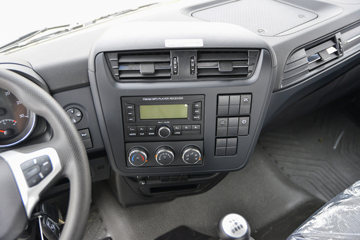 �������ó� ���KR 190���� 4X2 �����жʽ������(������)(ZQZ5121ZXXD6)ͼƬ