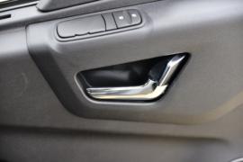 东风商用车底盘&nbsp;泵车驾驶室                                               图片