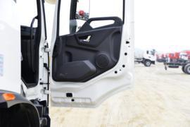 东风商用车底盘&nbsp;泵车驾驶室                                               图片