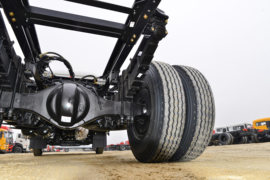 东风商用车底盘&nbsp;泵车底盘                                                图片