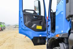 东风商用车 天锦KR 星耀版 245马力 4X2 6.2米栏板载货车(国六)