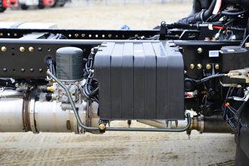 �������ó� ���KR ��ҫ�� 245���� 4X2 6.2�������ػ���(����)ͼƬ