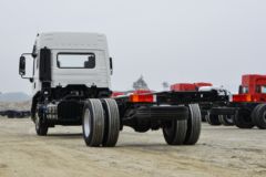 东风商用车 天锦KR 星辰版 225马力 4X2 9.8米厢式载货车(国六)(DFH5170XXYEX6A)