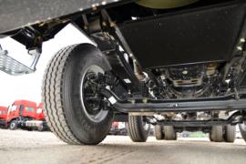 东风商用车底盘&nbsp;混凝土搅拌车底盘                                                图片