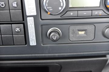 �������ó� ����KC 340���� 6X4 8.5���泵��(DFH5250JSQAX7A)ͼƬ