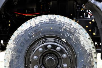 �������ó� ����KC 340���� 6X4 8.5���泵��(DFH5250JSQAX7A)ͼƬ