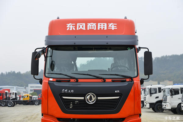 东风天锦PLUS290马力大单桥，多种车厢，多种金融方案，低息。