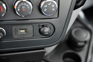 ó KR PLUS 300 4X2 6.8ػ(߶)ͼƬ