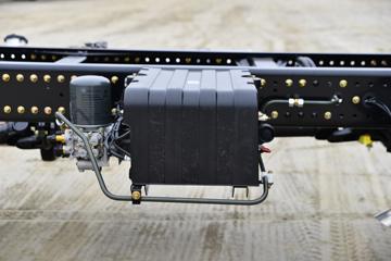 �������ó� ���KR PLUS 300���� 4X2 6.8�������ػ���(�߶�����)ͼƬ