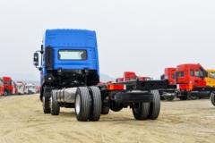 东风商用车 天锦KR PLUS 300马力 6X2 9.8米栏板载货车(国六)(高顶双卧)