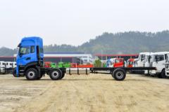 东风商用车 天锦KR PLUS 300马力 6X2 9.8米栏板载货车(国六)(高顶双卧)