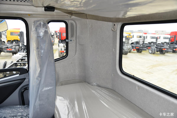 许昌风神优惠季天锦KR PLUS 舒适版 290马力 4X2 6