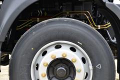 东风商用车 天锦KR PLUS 300马力 6X2 9.8米栏板载货车(国六)(高顶双卧)