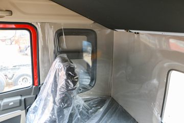 �й����� HOWO MAX 350���� 6X2 9.6��AMT�Զ��������ػ���(ZZ1257N54CKF1)ͼƬ