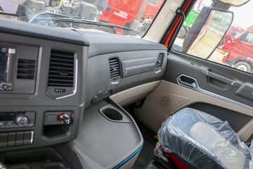 �й����� HOWO MAX 350���� 6X2 9.6��AMT�Զ��������ػ���(ZZ1257N54CKF1)ͼƬ