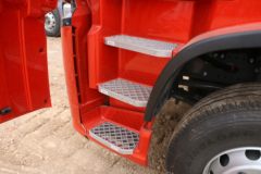 中国重汽 HOWO MAX 350马力 6X2 9.6米AMT自动档栏板载货车(ZZ1257N54CKF1)