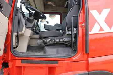 �й����� HOWO MAX 350���� 6X2 9.6��AMT�Զ��������ػ���(ZZ1257N54CKF1)ͼƬ