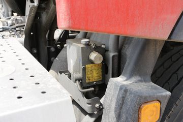 �й����� HOWO MAX 350���� 6X2 9.6��AMT�Զ��������ػ���(ZZ1257N54CKF1)ͼƬ