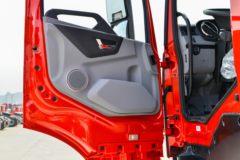 东风商用车 天龙KL重卡 500马力 6X4 LNG自动挡牵引车(国六)(液缓)(DFH4250D13)