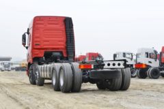 东风商用车 天龙旗舰KX 王者版 520马力 8X4 9.4米栏板载货车(国六)