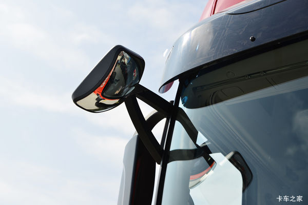 东风天龙旗舰KX促销活动火热进行中 优惠0.3万