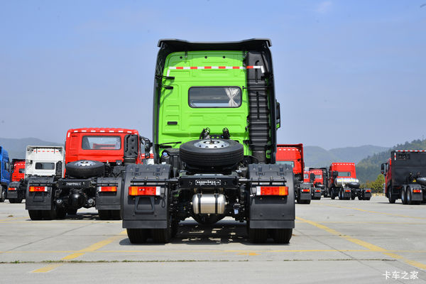 购天龙旗舰KX牵引车 享高达0.66万优惠