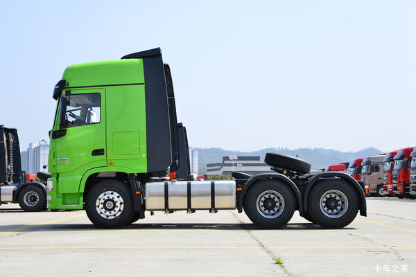 购天龙旗舰KX牵引车 享高达0.66万优惠