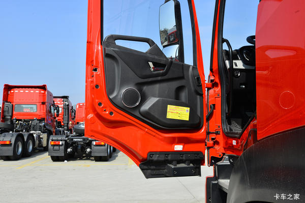 许昌风神优惠季天龙KL重卡 520马力 6X4牵引车(国六)(速