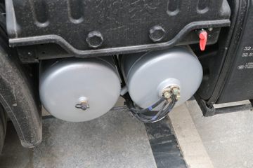 �ൺ��� JH5 500���� 6X4 ǣ����(CA4251P2K15T1E6A80)ͼƬ