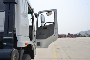 ����ʮͨ ��� 245���� 4X4 4.5����ж��(STQ2186L07Y3E6)ͼƬ