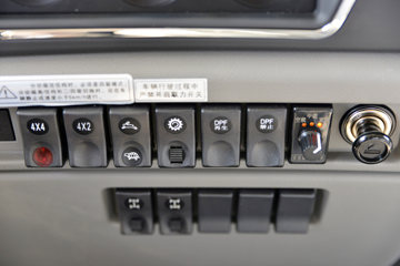 ����ʮͨ ��� 245���� 4X4 4.5����ж��(STQ2186L07Y3E6)ͼƬ