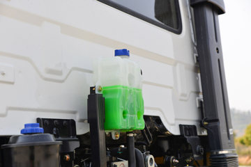 ����ʮͨ ��� 245���� 4X4 4.5����ж��(STQ2186L07Y3E6)ͼƬ