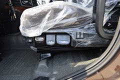 三环十通 昊龙 豪华版 270马力 8X2 7.6米栏板载货车(后桥457宽刹)(STQ1312L16Y4A6)