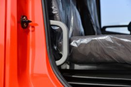 昊龙&nbsp;自卸车驾驶室                                               图片