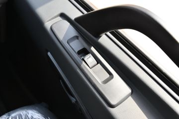 ����ʮͨ ��� 270���� 6X2 6.8����ж��(����)(STQ3256L15Y4D6)ͼƬ