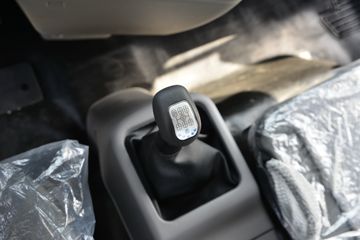 ����ʮͨ ��� 270���� 6X2 6.8����ж��(����)(STQ3256L15Y4D6)ͼƬ