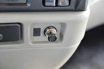 ����ʮͨ ��� 270���� 6X2 6.8����ж��(����)(STQ3256L15Y4D6)ͼƬ