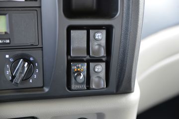 ����ʮͨ ��� 270���� 6X2 6.8����ж��(����)(STQ3256L15Y4D6)ͼƬ