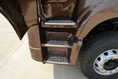 三环十通 昊龙 舒适版 270马力 8X2 9.6米仓栅式载货车(STQ5312CCYA6)