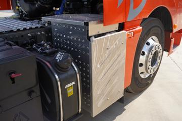 �й����� �ǵ¿�SITRAK G7S�ؿ� 610���� 6X4 AMT�Զ���ǣ����(��Һ��)ͼƬ