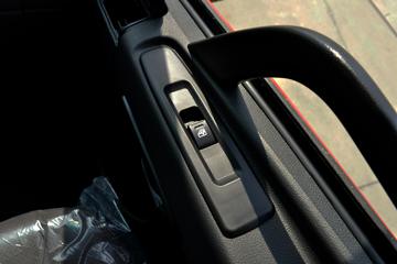 ����ʮͨ ��� 220���� 6X2 ƽ�����䳵(STQ5245TPBD6)ͼƬ